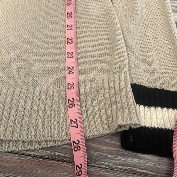 Superdown Bobbie v neck sweater in light grey multi - Picture 8 of 8
